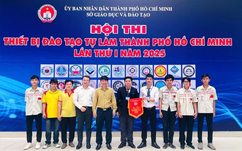 Mô Hình “Chẩn Đoán Và Xử Lý Lỗi Hệ Thống Điều Khiển Ô Tô”