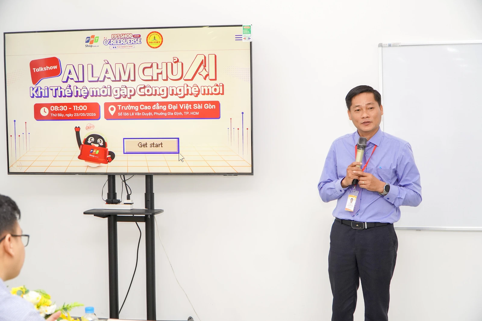 SINH VIÊN CAO ĐẲNG ĐẠI VIỆT SÀI GÒN LÀM CHỦ CÔNG NGHỆ CÙNG FPT RETAIL