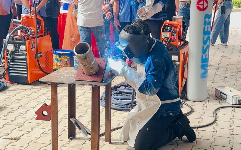 Sinh Viên Ngành Công Nghệ Ô Tô Tham Gia Hội Thi Tay Nghề Hàn Tiêu Chuẩn Quốc Tế Wtsg25