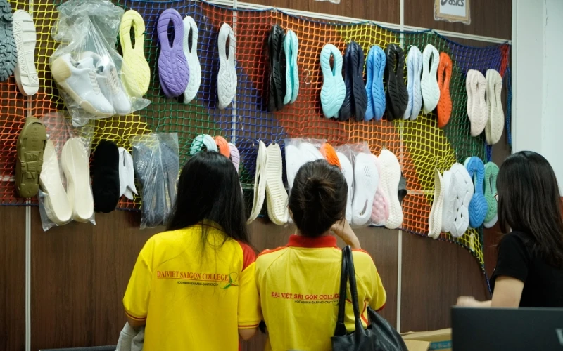 Sinh Viên Ngành Tiếng Trung Quốc Trải Nghiệm Thực Tế Tại Doanh Nghiệp Sunyin Việt Nam