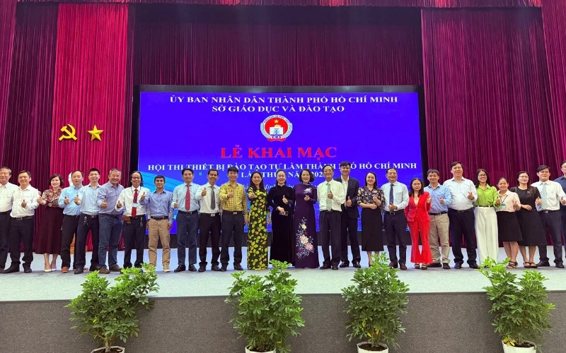 Sự Kiện Nóng Hổi: Khai Mạc Hội Thi Thiết Bị Tự Làm Tp. Hồ Chí Minh Lần Thứ Nhất - 2025!