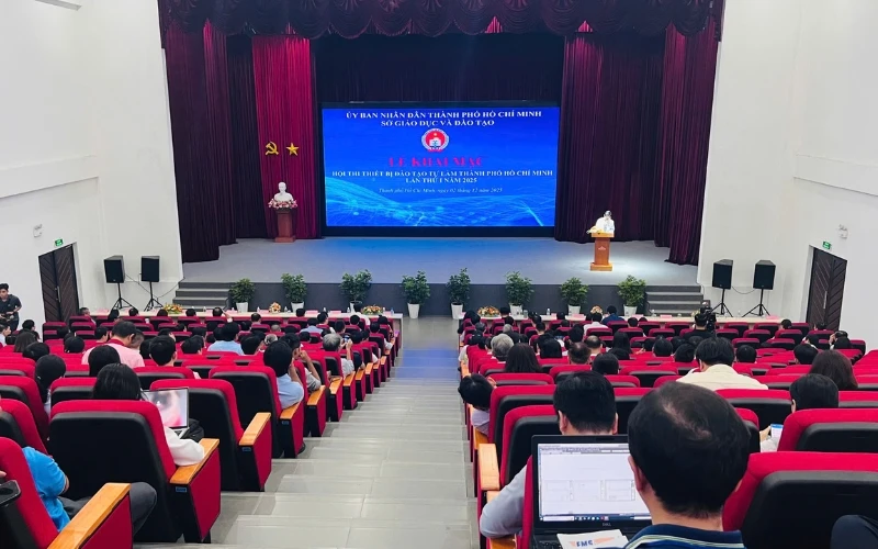 Sự Kiện Nóng Hổi: Khai Mạc Hội Thi Thiết Bị Tự Làm Tp. Hồ Chí Minh Lần Thứ Nhất - 2025!