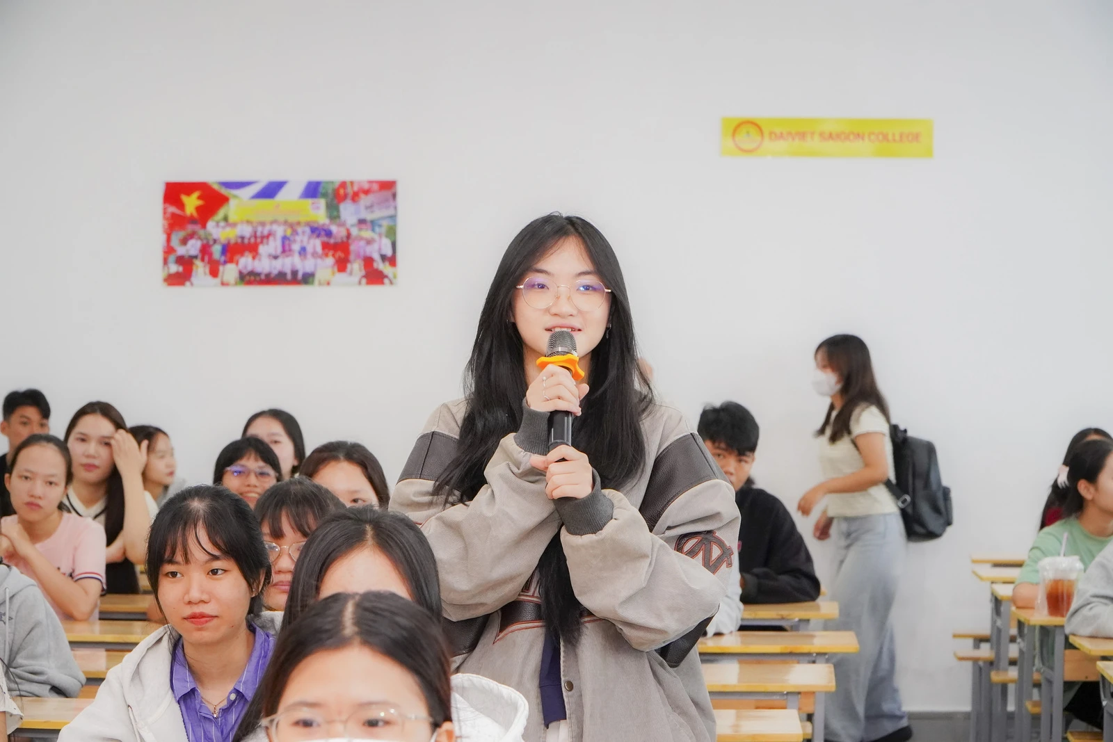 TÂN SINH VIÊN K26 TRANG BỊ KỸ NĂNG QUẢN LÝ THỜI GIAN VÀ THÍCH NGHI VỚI MÔI TRƯỜNG HỌC TẬP MỚI