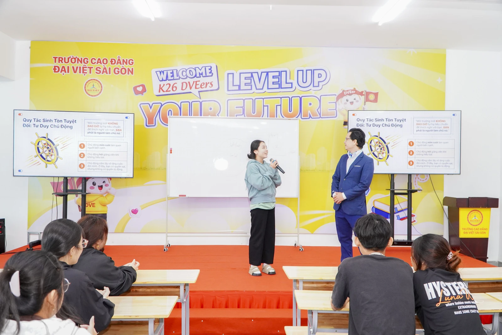 TÂN SINH VIÊN K26 TRANG BỊ KỸ NĂNG QUẢN LÝ THỜI GIAN VÀ THÍCH NGHI VỚI MÔI TRƯỜNG HỌC TẬP MỚI