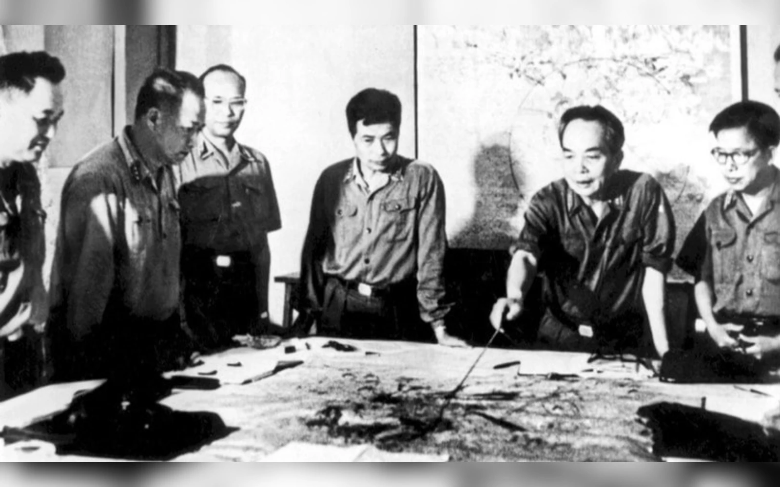 THÁNG TƯ VỀ, NGHE KHÚC KHẢI HOÀN CA TRONG DÒNG CHẢY KÝ ỨC