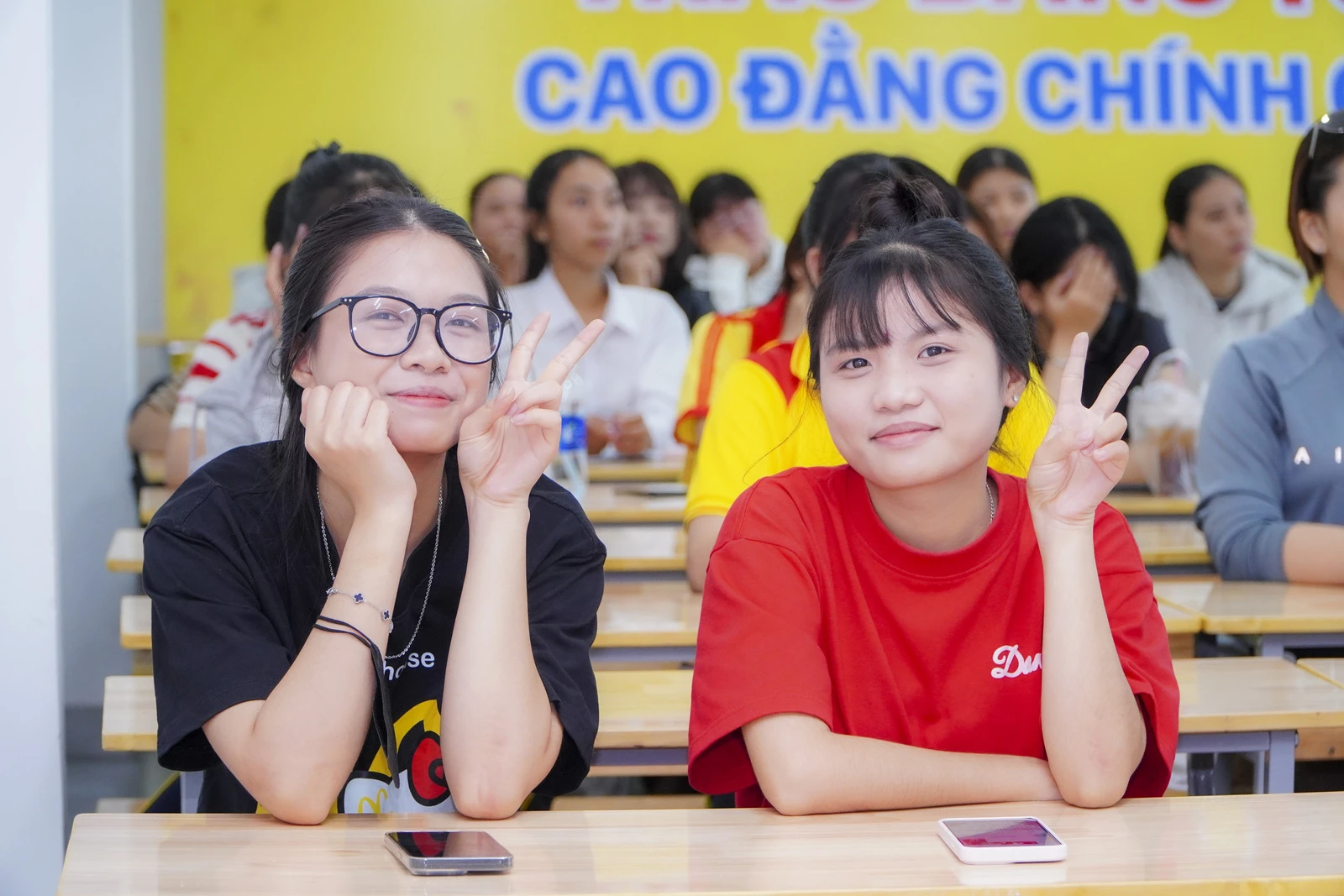 THÍCH NGHI VỚI MÔI TRƯỜNG HỌC TẬP CAO ĐẲNG - ĐẠI HỌC