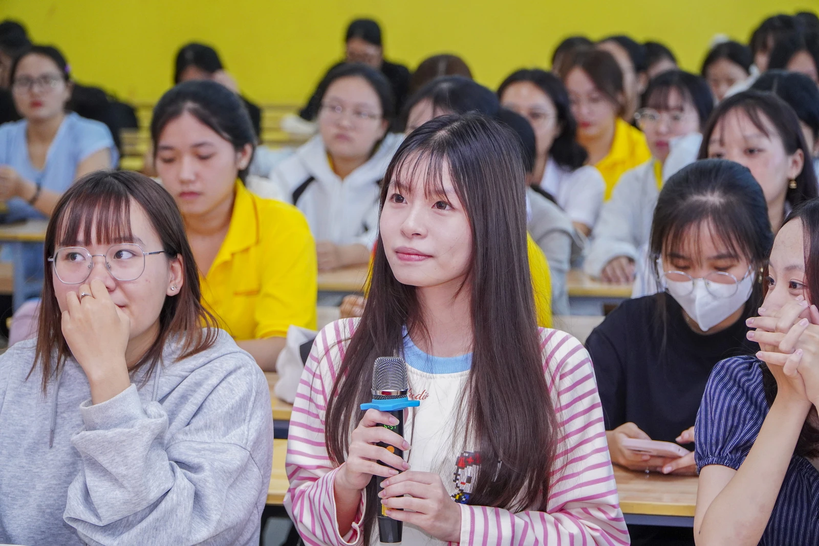 THÍCH NGHI VỚI MÔI TRƯỜNG HỌC TẬP CAO ĐẲNG - ĐẠI HỌC