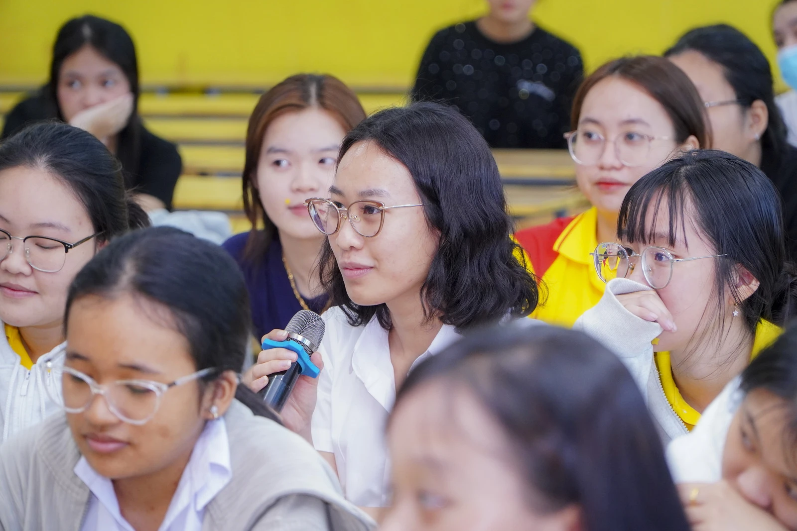 THÍCH NGHI VỚI MÔI TRƯỜNG HỌC TẬP CAO ĐẲNG - ĐẠI HỌC