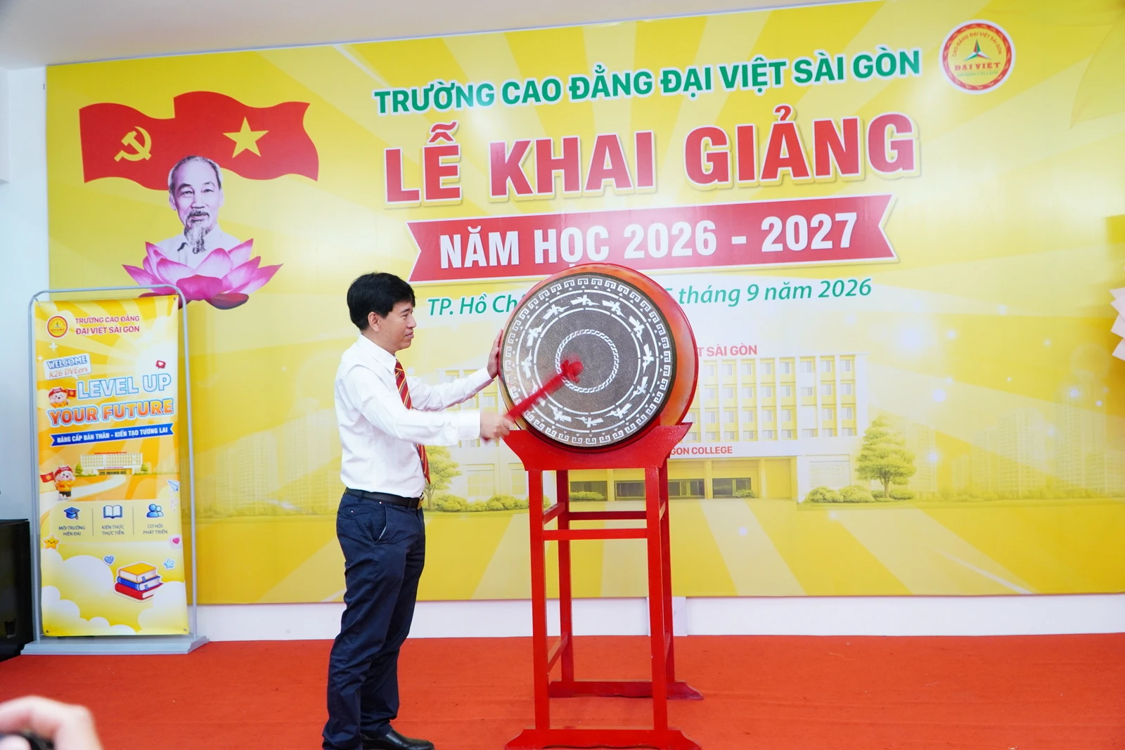 THÔNG ĐIỆP CỦA HIỆU TRƯỞNG TRONG LỄ KHAI GIẢNG NĂM HỌC 2026 - 2027