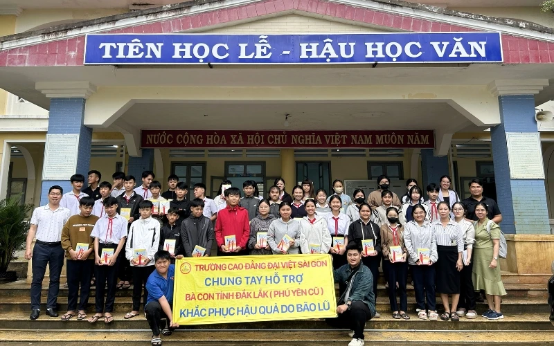 TIẾP NỐI HÀNH TRÌNH - THẮP LÊN NIỀM TIN TẠI TRƯỜNG THCS NGUYỄN CHÍ THANH