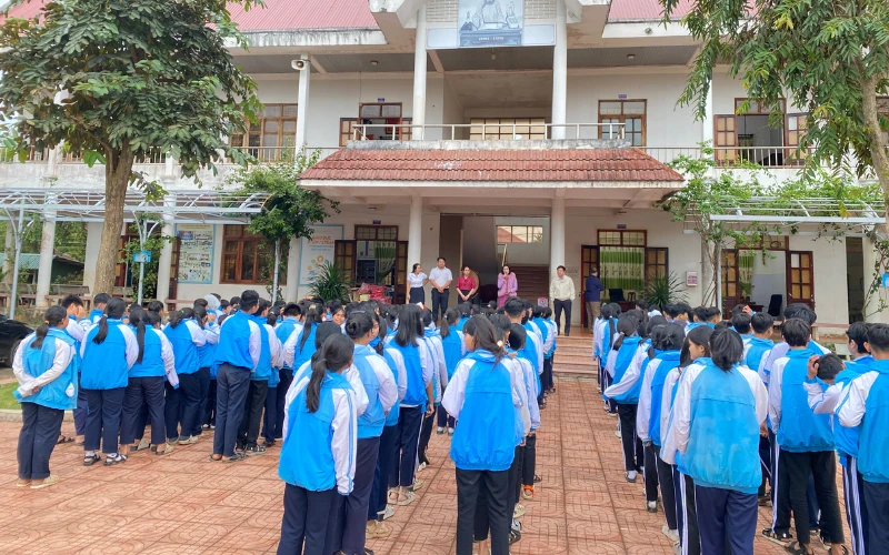 TIẾP TỤC HÀNH TRÌNH LAN TỎA YÊU THƯƠNG TẠI TRƯỜNG THCS CHU VĂN AN - ĐẮK LẮK