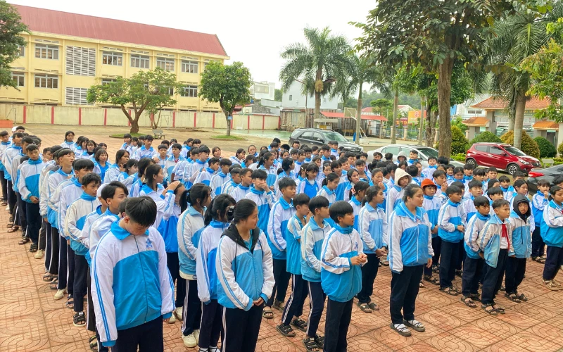 TIẾP TỤC HÀNH TRÌNH LAN TỎA YÊU THƯƠNG TẠI TRƯỜNG THCS CHU VĂN AN - ĐẮK LẮK