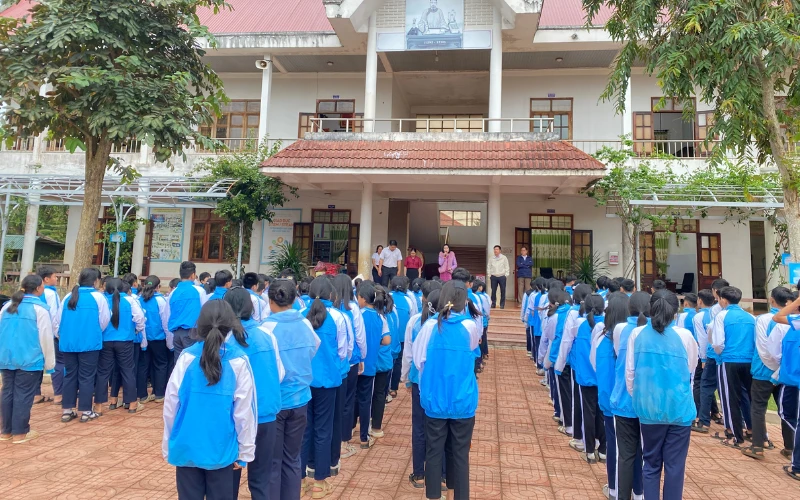 TIẾP TỤC HÀNH TRÌNH LAN TỎA YÊU THƯƠNG TẠI TRƯỜNG THCS CHU VĂN AN - ĐẮK LẮK