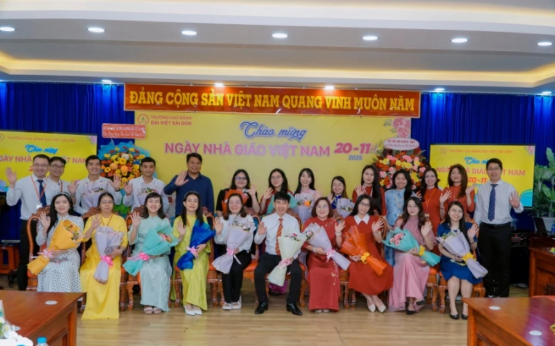 Tri Ân 20/11: Đại Việt Sài Gòn Tôn Vinh Hai Nhà Giáo Ưu Túv