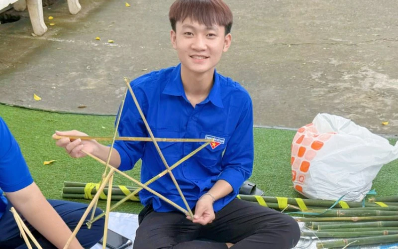 Trung Thu Yêu Thương - Lan Tỏa Ánh Trăng Nghĩa Tình
