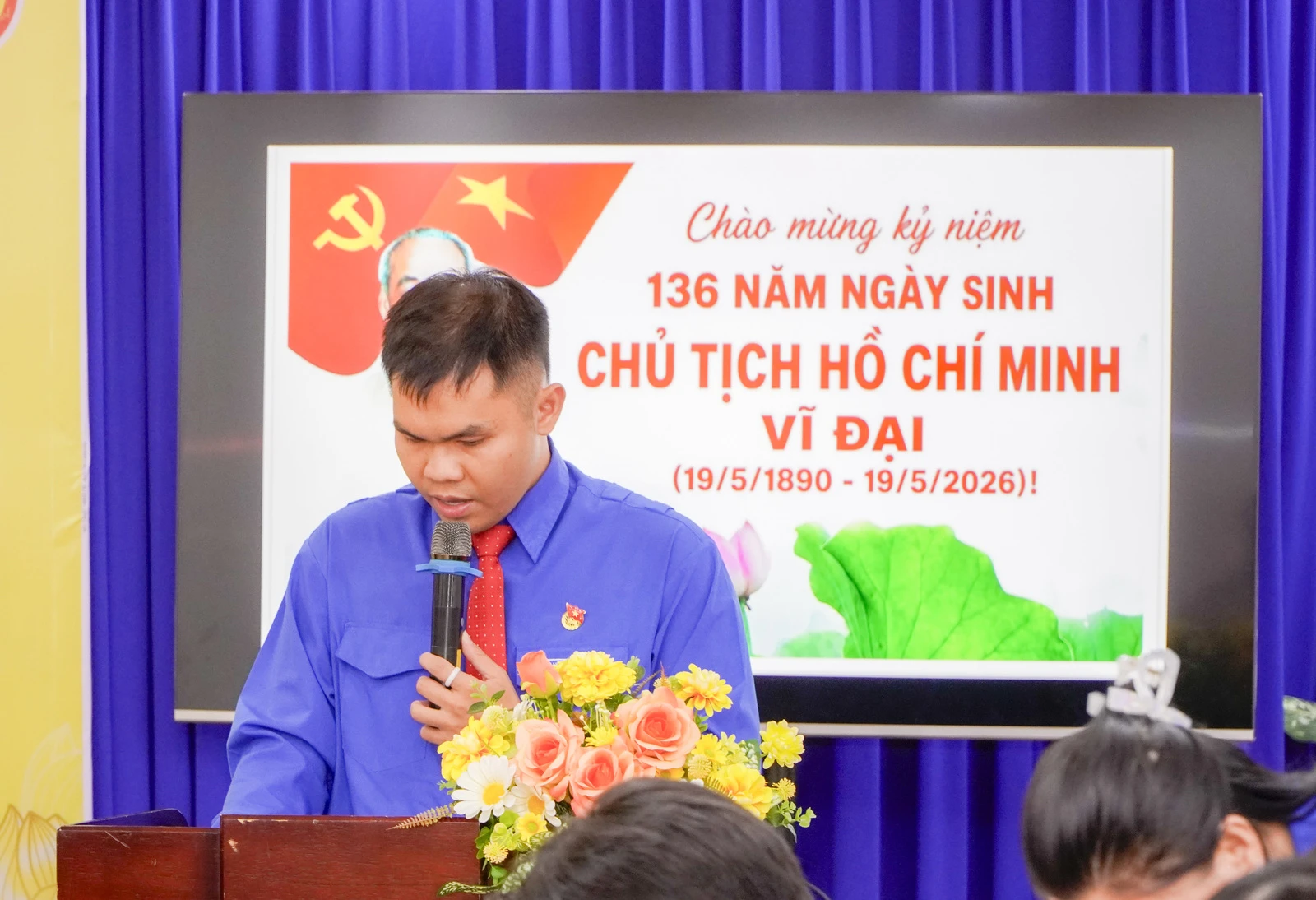 TRƯỜNG CAO ĐẲNG ĐẠI VIỆT SÀI GÒN KỶ NIỆM 136 NĂM NGÀY SINH CHỦ TỊCH HỒ CHÍ MINH VÀ TRAO QUYẾT ĐỊNH BCH ĐOÀN TRƯỜNG NHIỆM KỲ 2025 - 2028