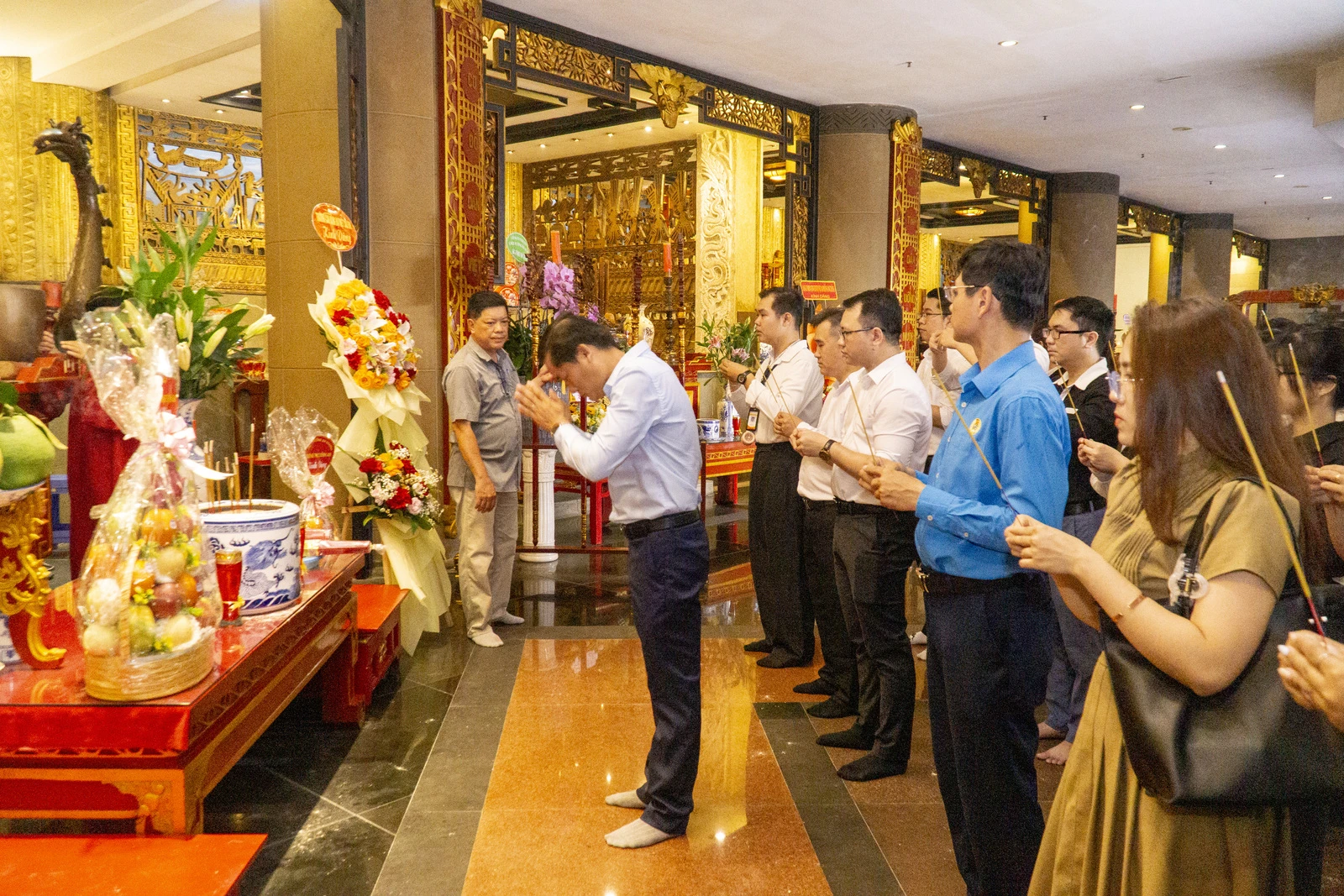 TRƯỜNG CAO ĐẲNG ĐẠI VIỆT SÀI GÒN TỔ CHỨC LỄ DÂNG HƯƠNG TƯỞNG NIỆM CÁC VUA HÙNG