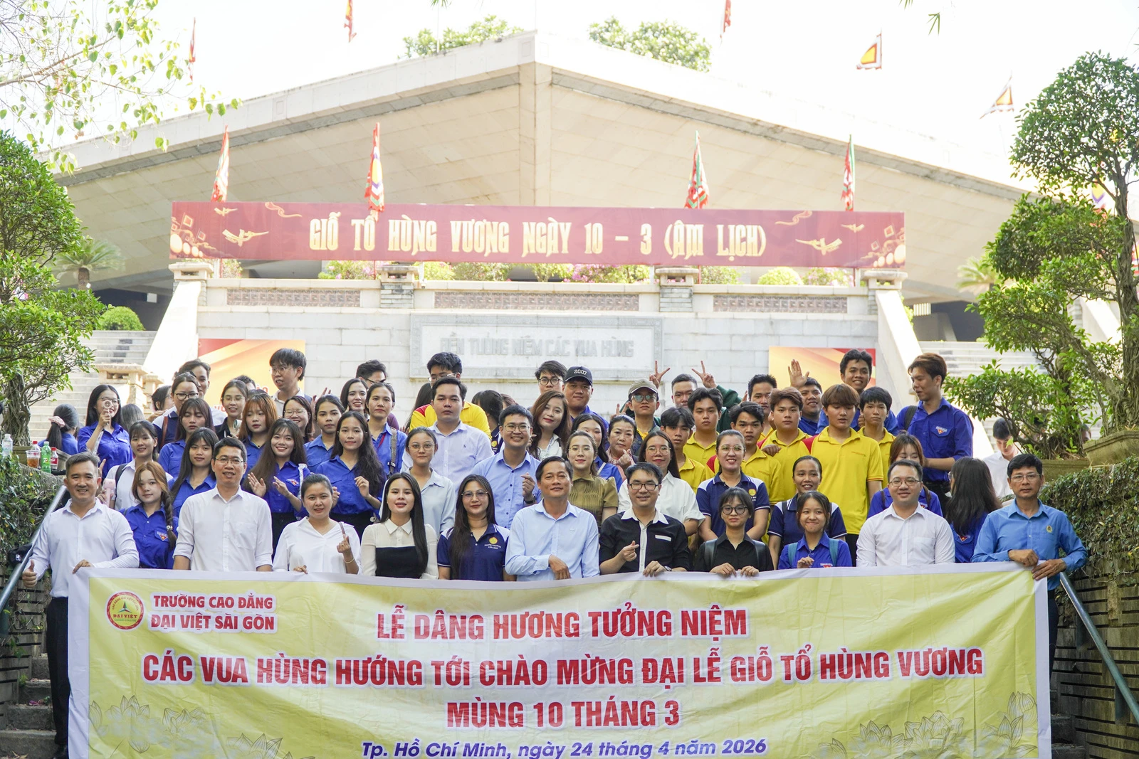 TRƯỜNG CAO ĐẲNG ĐẠI VIỆT SÀI GÒN TỔ CHỨC LỄ DÂNG HƯƠNG TƯỞNG NIỆM CÁC VUA HÙNG