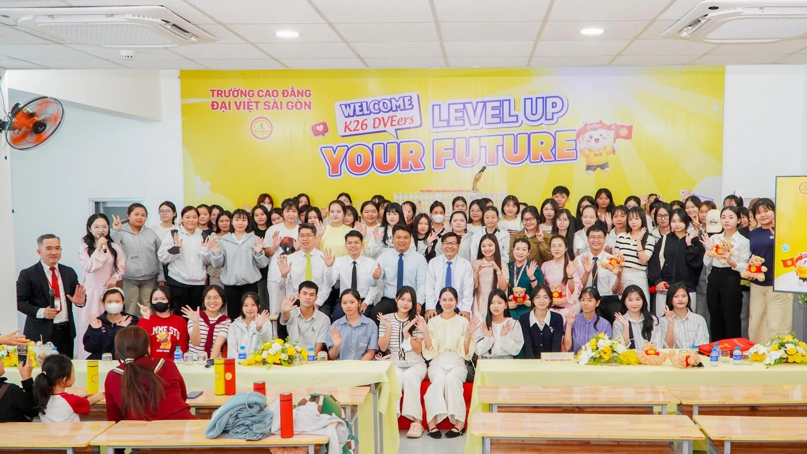 TRƯỜNG CAO ĐẲNG ĐẠI VIỆT SÀI GÒN TỔ CHỨC THÀNH CÔNG LỄ CHÀO ĐÓN TÂN SINH VIÊN K26 – ĐỢT 2