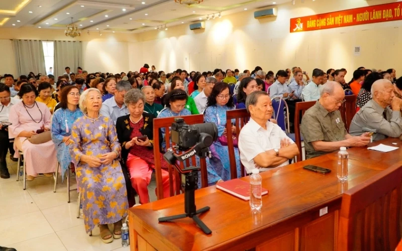 TRƯỜNG CAO ĐẲNG ĐẠI VIỆT SÀI GÒN VINH DỰ NHẬN KHEN THƯỞNG TẠI HỘI NGHỊ TỔNG KẾT CÔNG TÁC NĂM 2025