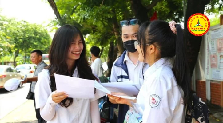 Học Sinh Băn Khoăn Chọn Ngành Hay Trường Trước | Trường Cao Đẳng Đại Việt Sài Gòn