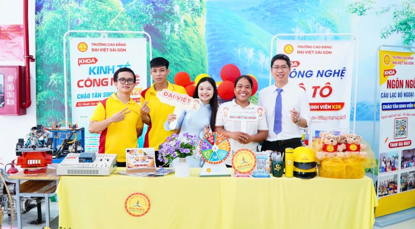 BÙNG NỔ NĂNG LƯỢNG: KHOA KINH TẾ - KỸ THUẬT - CÔNG NGHỆ Ô TÔ CHÀO ĐÓN TÂN SINH VIÊN ĐỢT 3! | Trường Cao Đẳng Đại Việt Sài Gòn