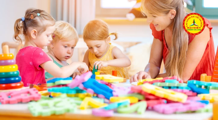 Chăm Sóc Trẻ Mầm Non | Trường Cao Đẳng Đại Việt Sài Gòn