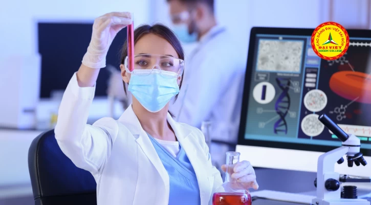 Học Cao Đẳng Dược Sĩ Dễ Có Việc Làm? | Trường Cao Đẳng Đại Việt Sài Gòn
