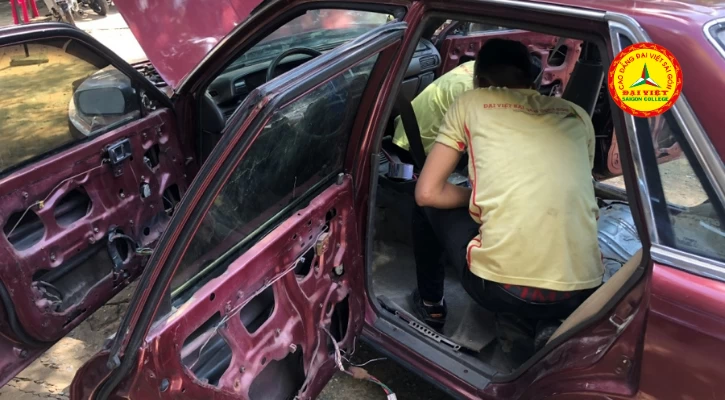 Học Ngành Kỹ Thuật Ô Tô – Một Góc Nhìn Của Người Đi Trước | Trường Cao Đẳng Đại Việt Sài Gòn