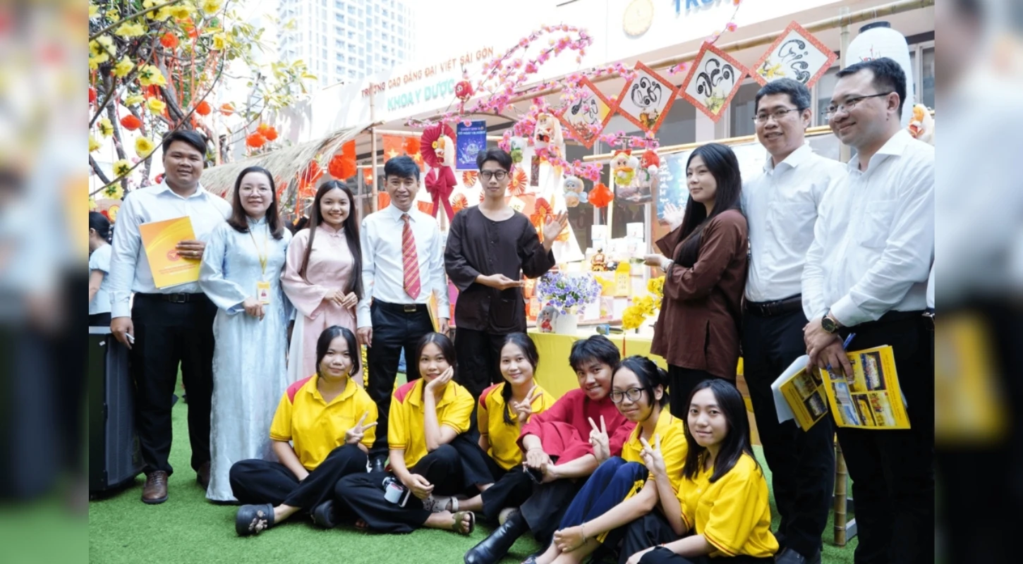 HỘI XUÂN ĐẠI VIỆT 2026: KHOA KINH TẾ - CÔNG NGHỆ QUẨY HẾT MÌNH, RINH GIẢI THƯỞNG LỚN! | Trường Cao Đẳng Đại Việt Sài Gòn