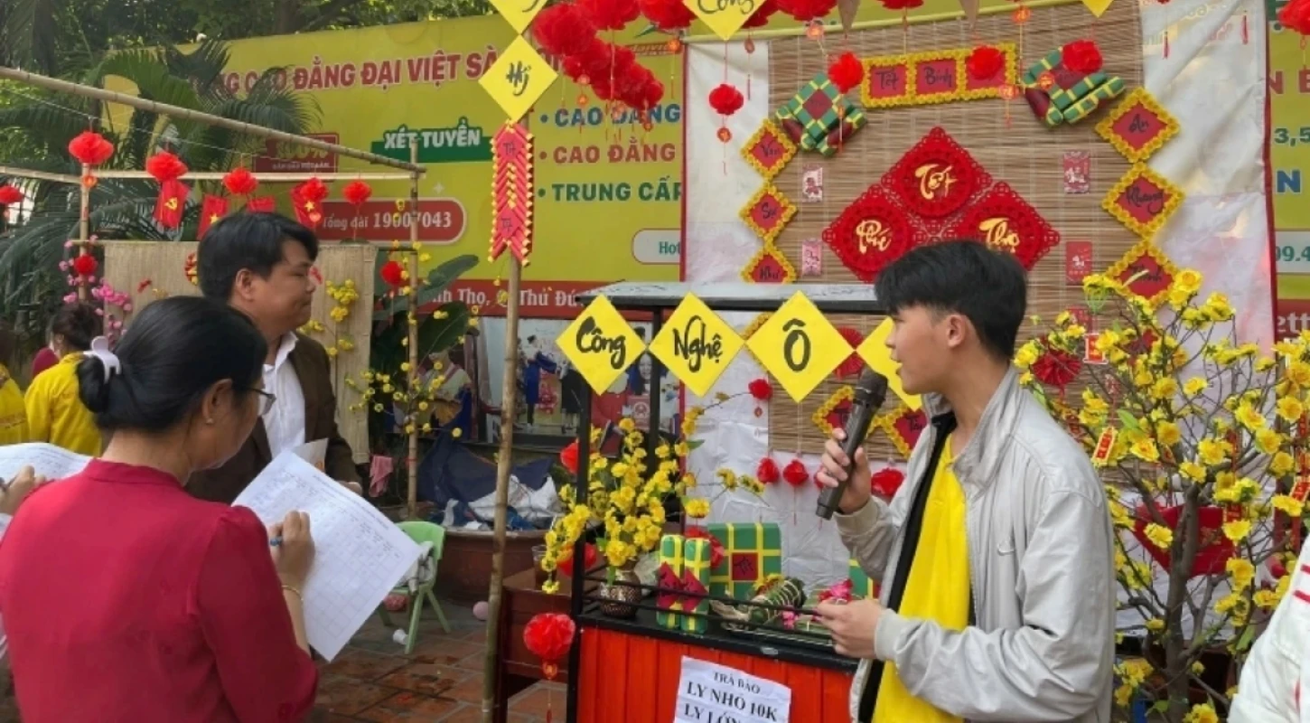 HỘI XUÂN NGÀNH CÔNG NGHỆ Ô TÔ – KHỞI ĐẦU NĂM MỚI ĐẦY NĂNG LƯỢNG | Trường Cao Đẳng Đại Việt Sài Gòn