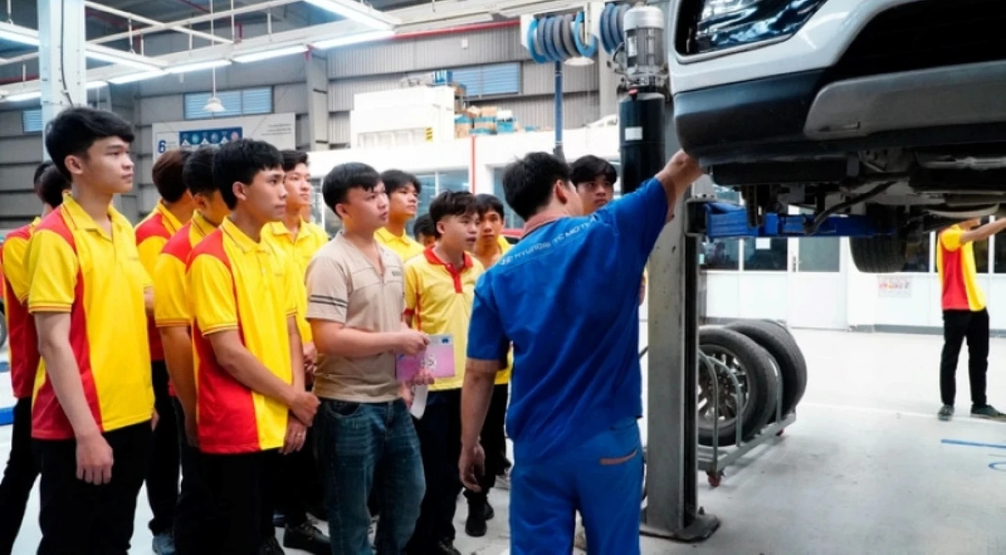 KHOA CÔNG NGHỆ Ô TÔ ĐẠI VIỆT SÀI GÒN - TIÊN PHONG ĐÀO TẠO NHÂN LỰC THỰC CHIẾN | Trường Cao Đẳng Đại Việt Sài Gòn