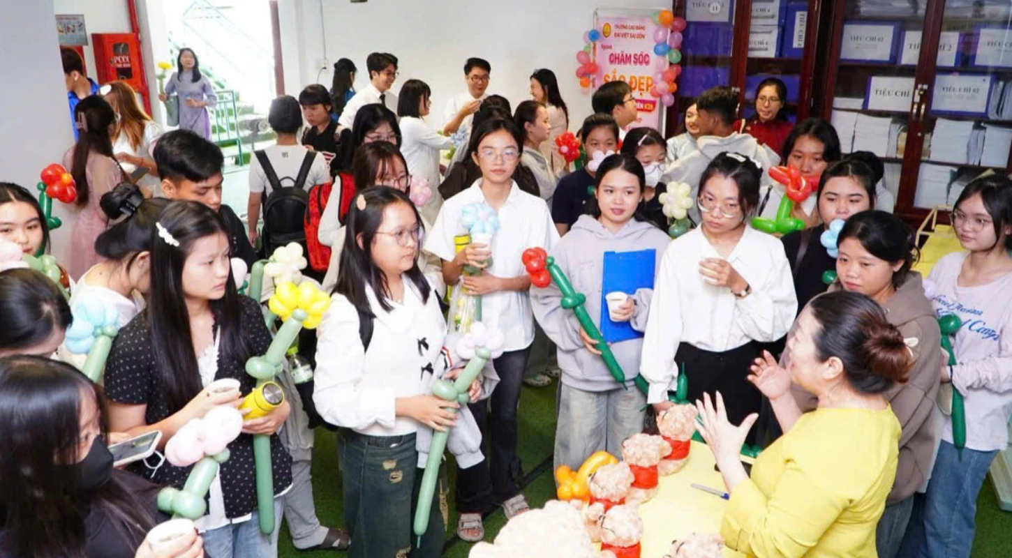 Khoa Sư phạm – Chạm nghề, chạm yêu thương | Trường Cao Đẳng Đại Việt Sài Gòn