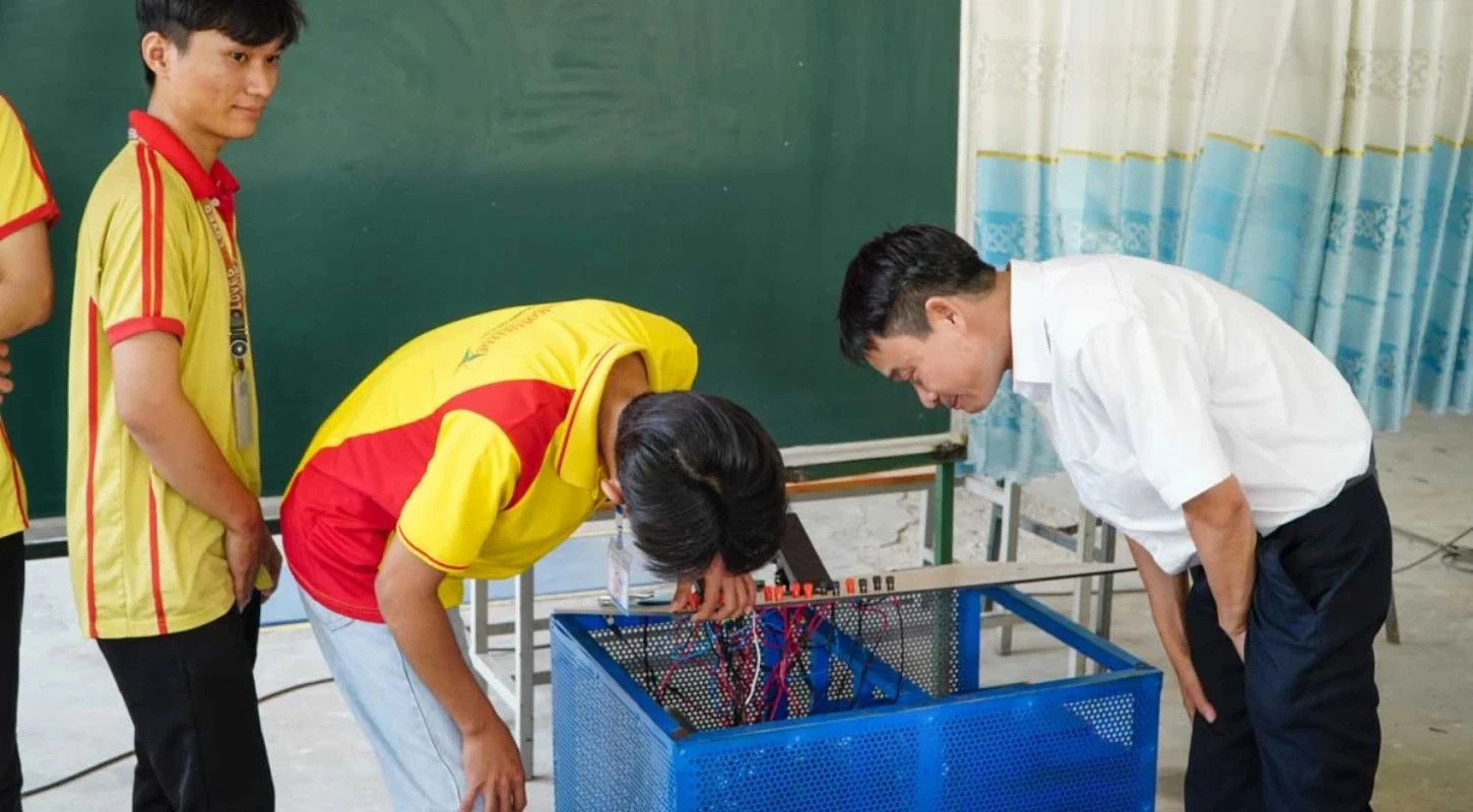Khơi Nguồn Sáng Tạo – Nghiên Cứu Khoa Học – Đổi Mới Sáng Tạo Của Sinh Viên Khoa Công Nghệ Ô Tô | Trường Cao Đẳng Đại Việt Sài Gòn