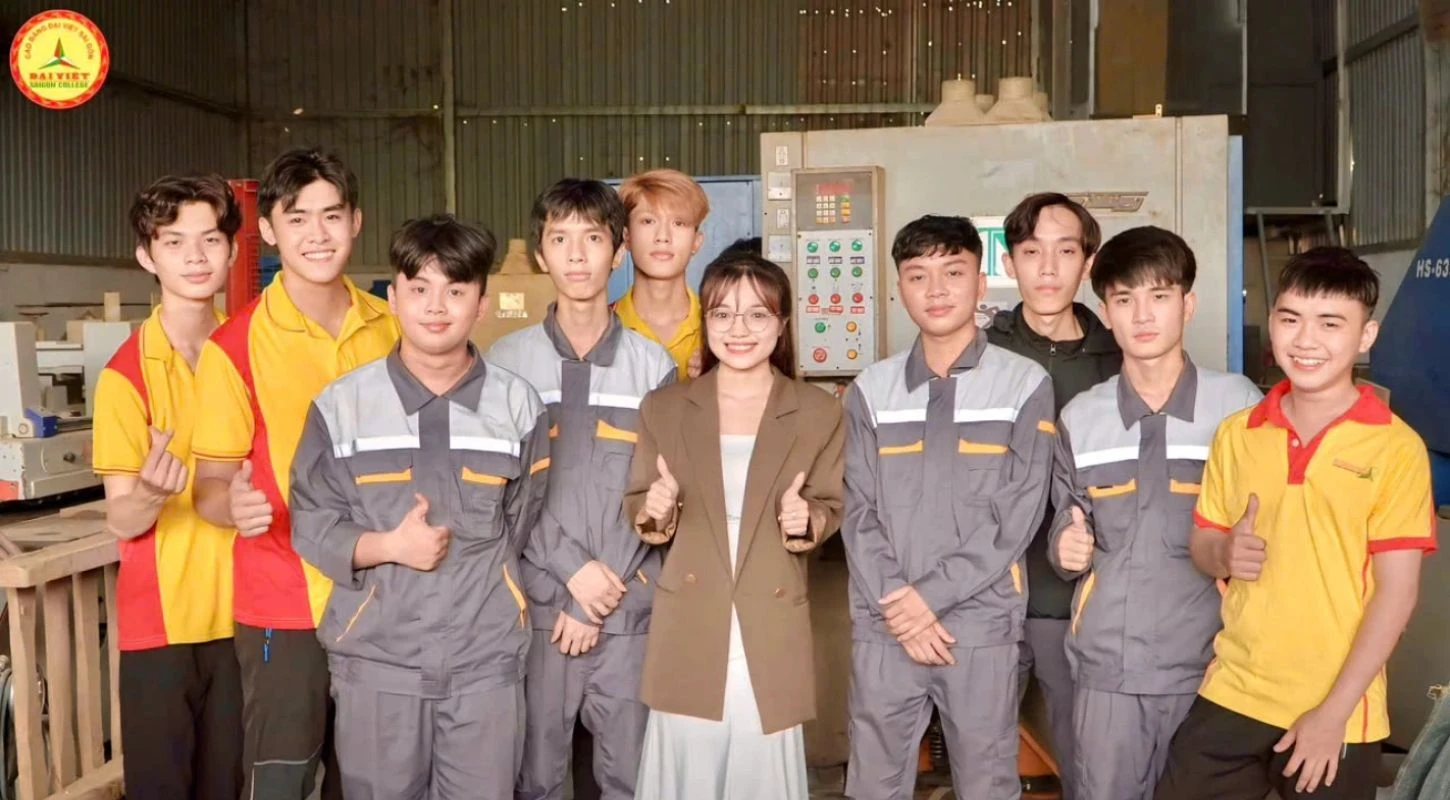Một Ngày Trải Nghiệm Thực Tế Của Sinh Viên Công Nghệ Kỹ Thuật Cơ Khí | Trường Cao Đẳng Đại Việt Sài Gòn