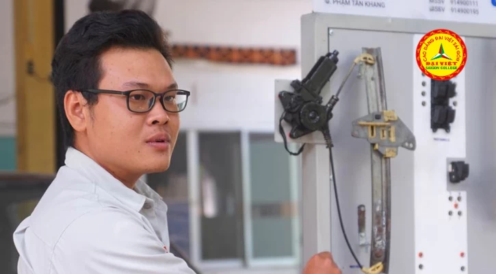 Những Kỹ Năng Cần Thiết Dành Cho Sinh Viên Ngành Công Nghệ Ô Tô | Trường Cao Đẳng Đại Việt Sài Gòn