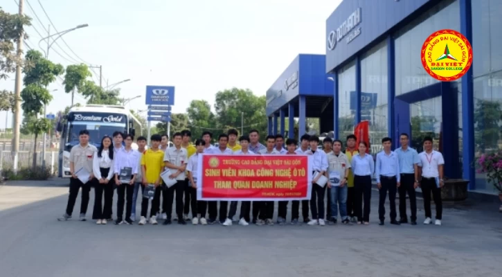 Sinh Viên Công Nghệ Ô Tô Kiến Tập Tại Doanh Nghiệp | Trường Cao Đẳng Đại Việt Sài Gòn