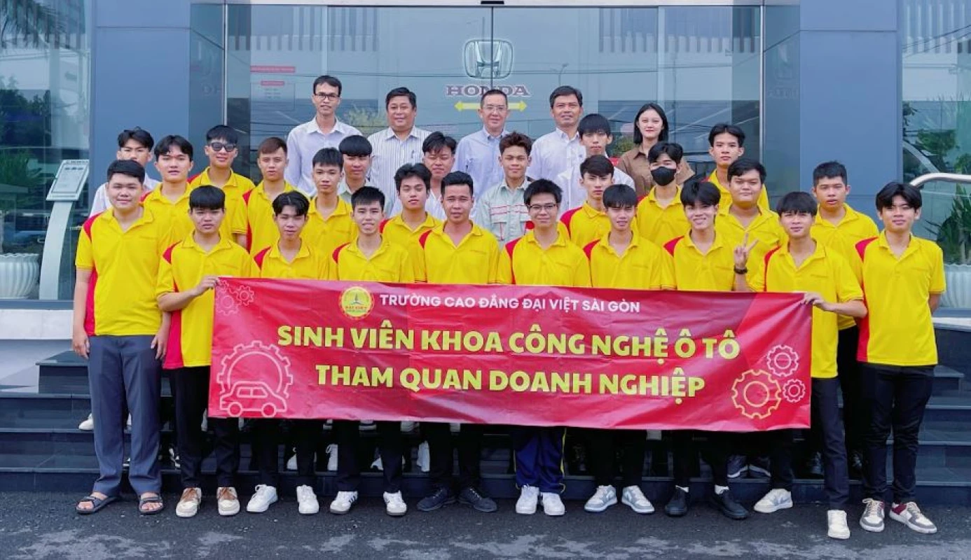 Sinh Viên Khoa Công Nghệ Ô Tô  Tham Quan, Học Tập Tại Doanh Nghiệp Năm 2024