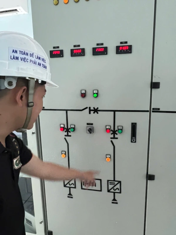 SINH VIÊN NGÀNH ĐIỆN CÔNG NGHIỆP  – TRẢI NGHIỆM THỰC TẾ TẠI TRẠM BIẾN ÁP: HỌC TỪ THỰC TIỄN, VỮNG TAY NGHỀ | Trường Cao Đẳng Đại Việt Sài Gòn
