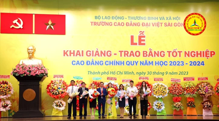Thông Báo Đăng Ký Và Tham Dự Lễ Trao Bằng Tốt Nghiệp | Trường Cao Đẳng Đại Việt Sài Gòn
