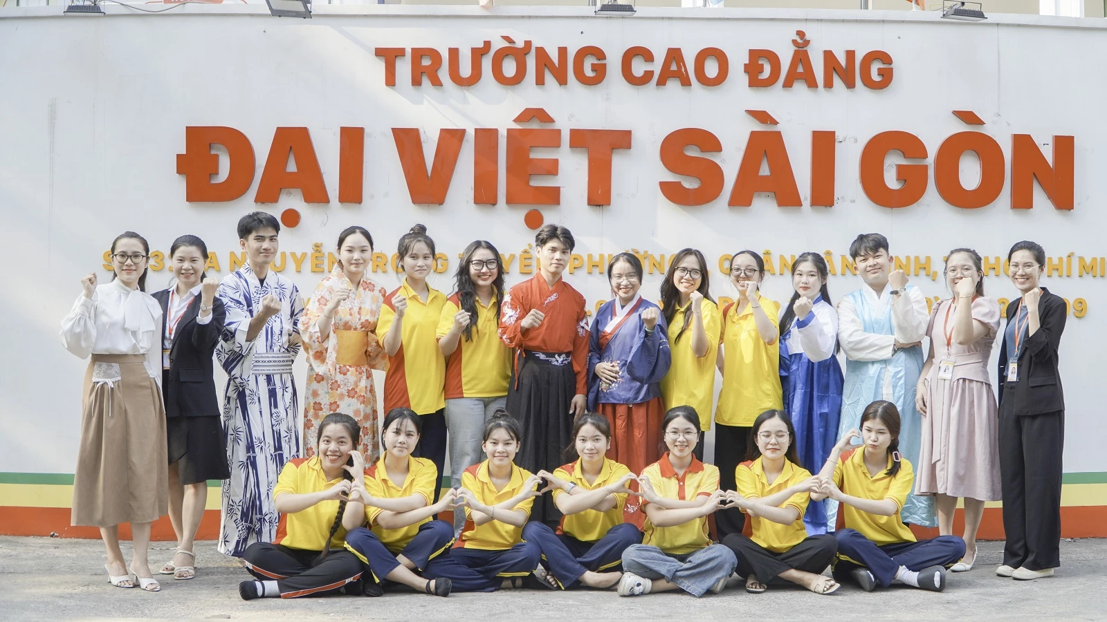 CÁC NGÀNH NGÔN NGỮ “HOT” HIỆN NAY – XU HƯỚNG HỌC TẬP & CƠ HỘI NGHỀ NGHIỆP 2026