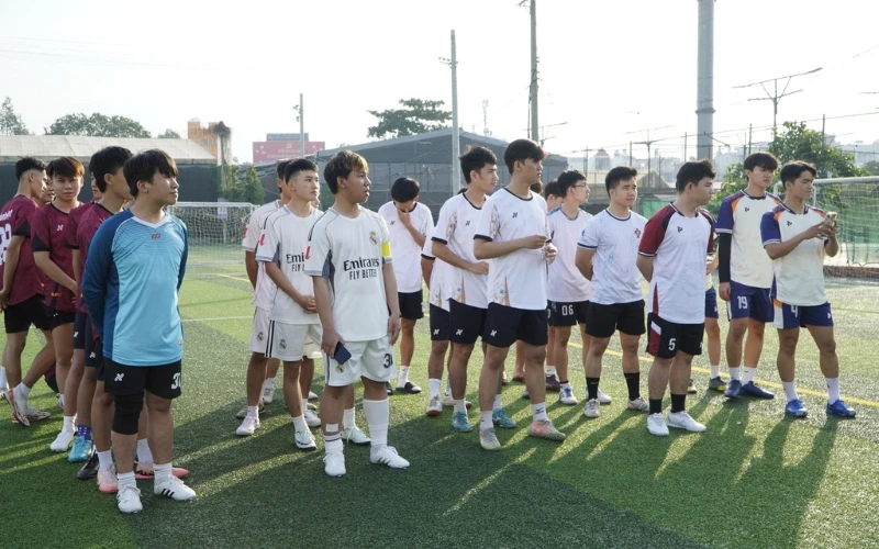 Chúc Mừng Giải Bóng Đá Trường Cao Đẳng Đại Việt Sài Gòn Thành Công Rực Rỡ!