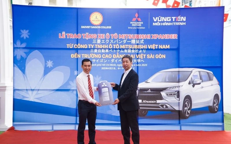 Công Ty Tnhh Ô Tô Mitsubishi Việt Nam Trao Tặng Mô Hình Học Tập Mitsubishi Xpander Cho Sinh Viên Khoa Công Nghệ Ô Tô Trường Cao Đẳng Đại Việt Sài Gòn