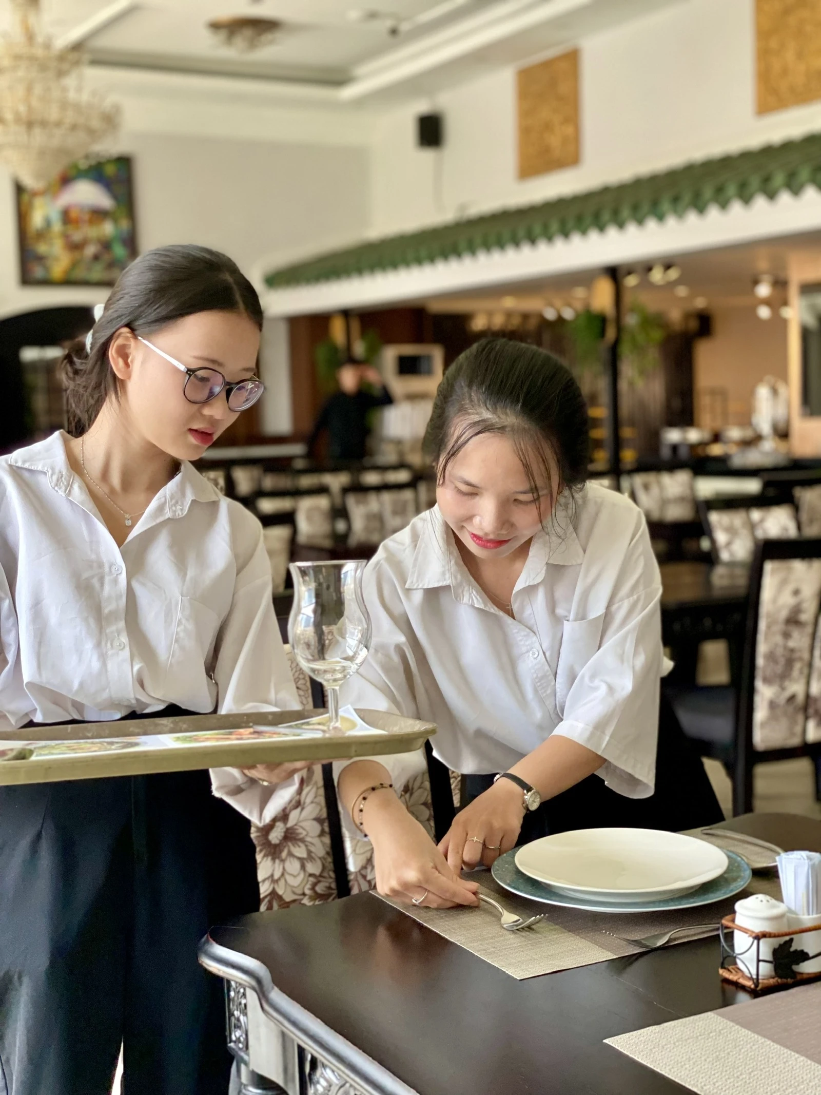 HỌC THẬT - LÀM THẬT: KHÔNG GIAN LỚP HỌC HÓA NHÀ HÀNG