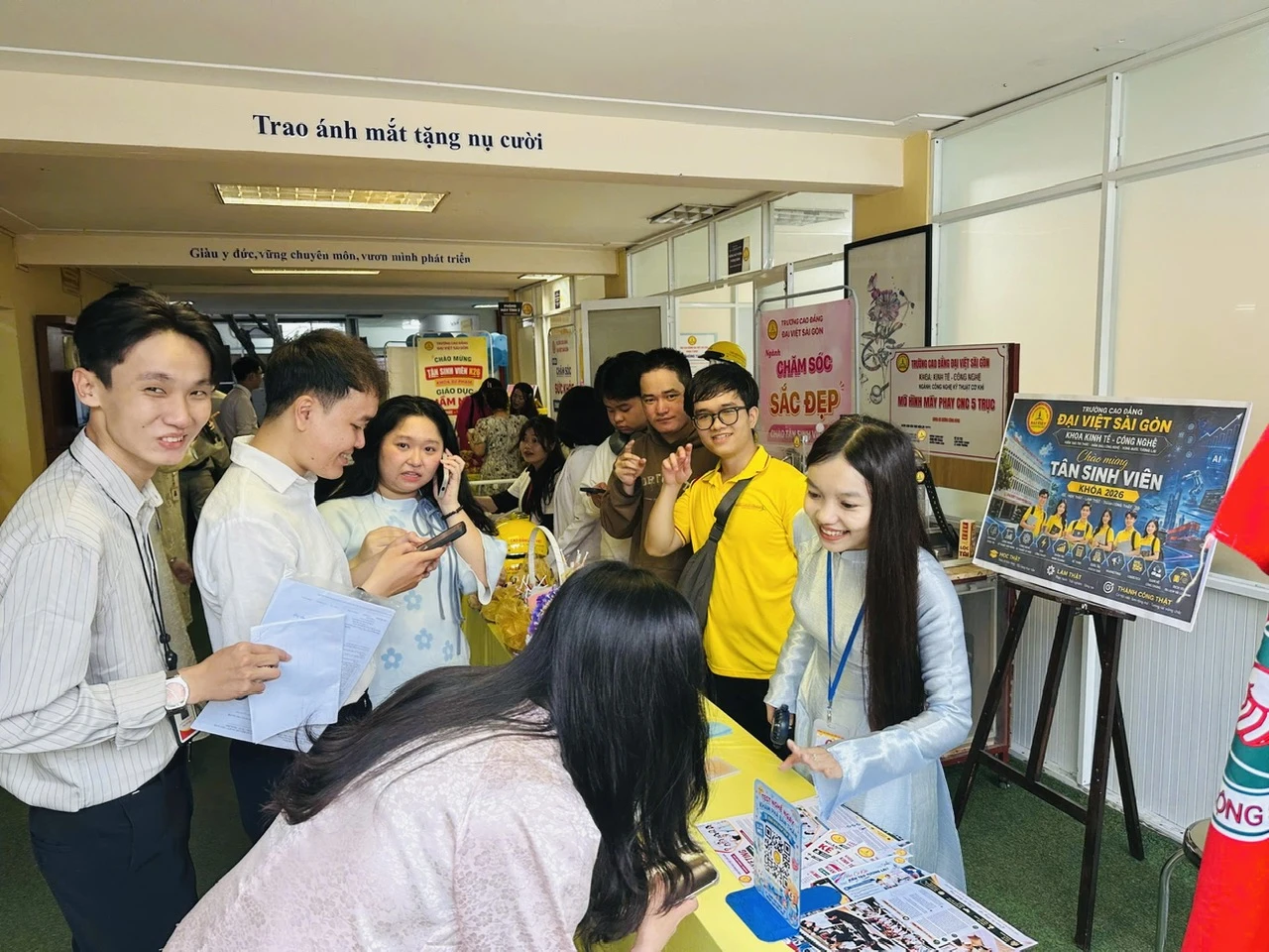 KHOA KINH TẾ - CÔNG NGHỆ TƯNG BỪNG CHÀO ĐÓN TÂN SINH VIÊN NHẬP HỌC ĐỢT 1 NĂM 2026