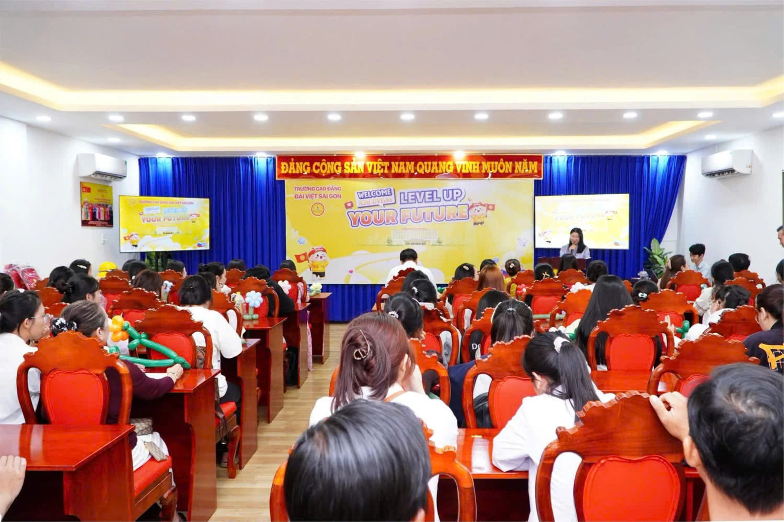 KHOA NGÔN NGỮ - TRƯỜNG CAO ĐẲNG ĐẠI VIỆT SÀI GÒN RỘN RÀNG CHÀO ĐÓN TÂN SINH VIÊN K26 – ĐỢT 4
