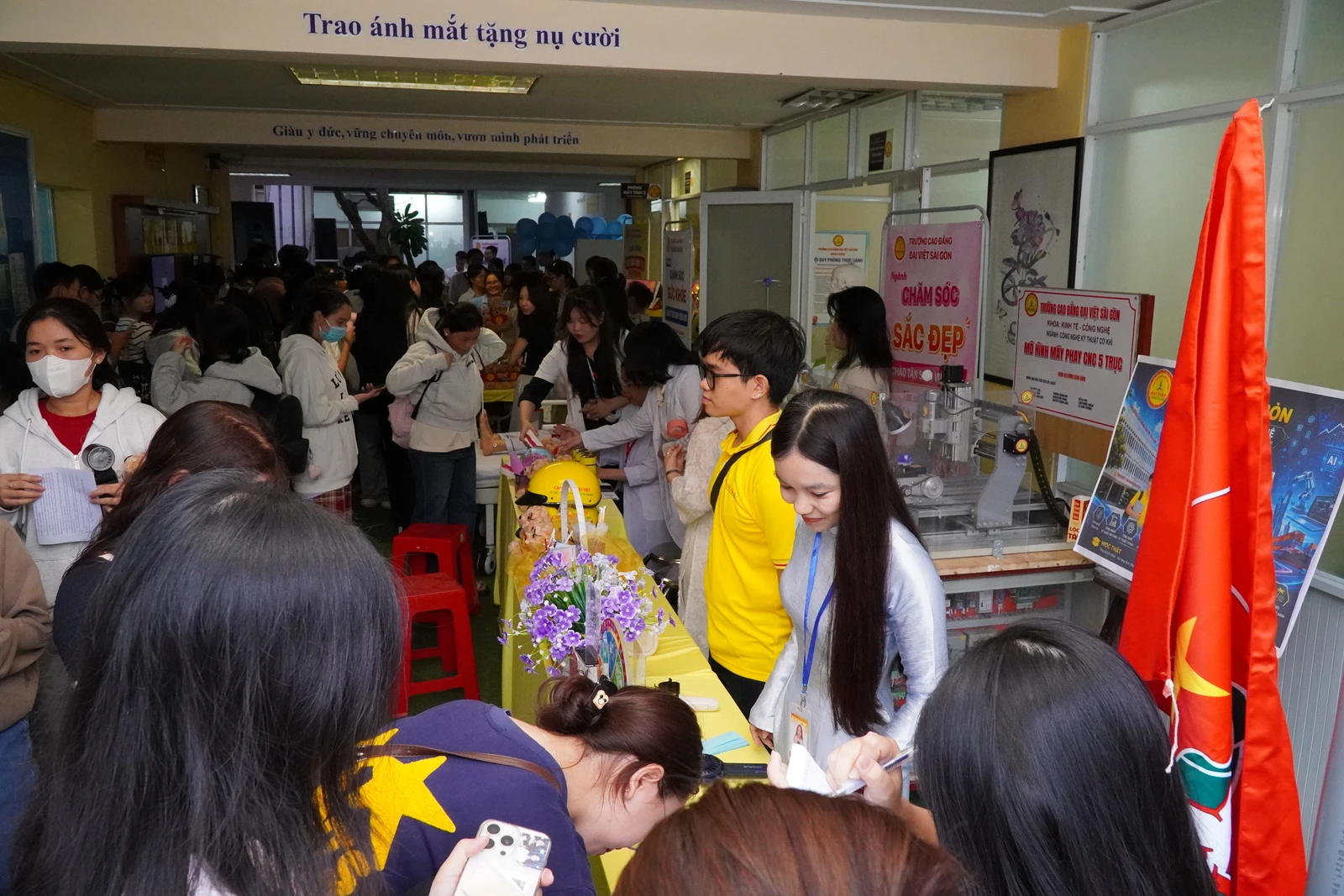  KHOA NGÔN NGỮ TRƯỜNG CAO ĐẲNG ĐẠI VIỆT SÀI GÒN TƯNG BỪNG CHÀO ĐÓN TÂN SINH VIÊN ĐỢT 1 NĂM 2026
