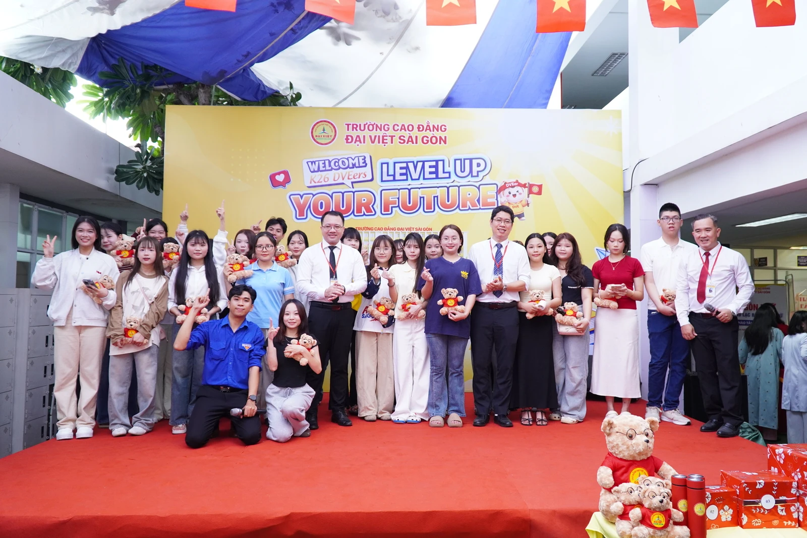 KHỞI ĐẦU HÀNH TRÌNH MỚI – KHOA CHĂM SÓC SỨC KHỎE CHÀO ĐÓN TÂN SINH VIÊN TẠI LỄ KHAI GIẢNG NGÀY 18/07