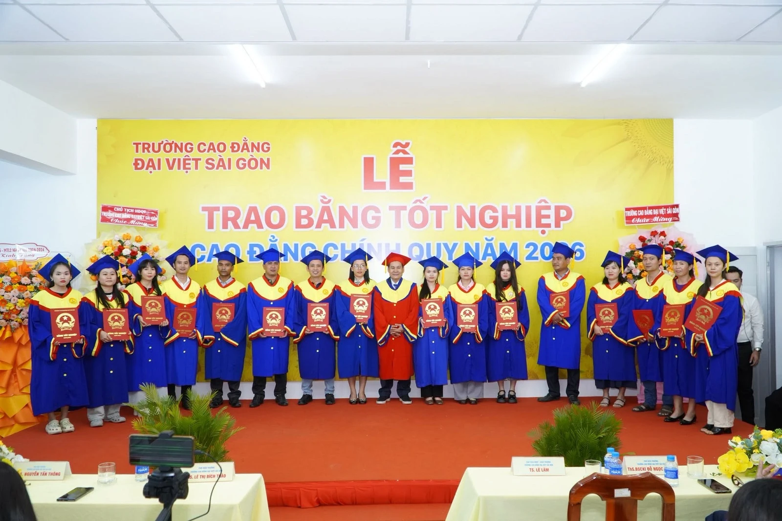 LỄ TRAO BẰNG TỐT NGHIỆP NĂM 2026