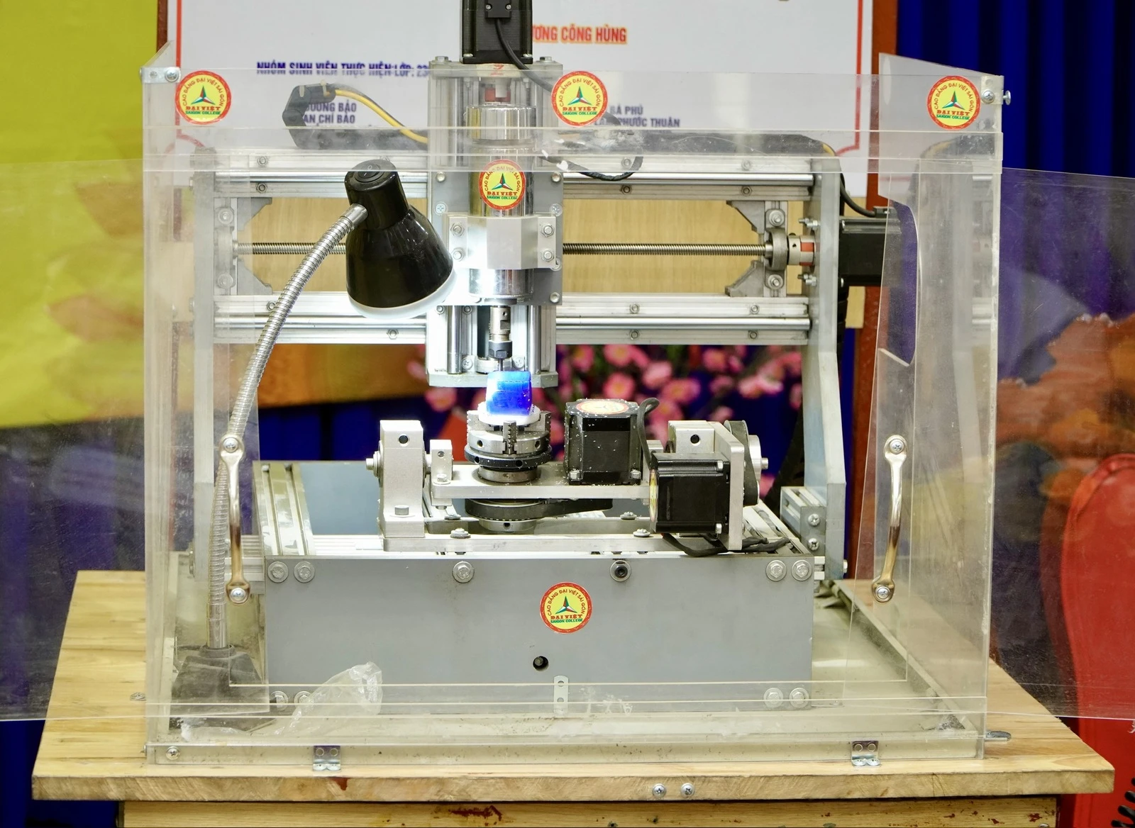 NGÀY HỘI BẢO VỆ ĐỒ ÁN TỐT NGHIỆP NGÀNH CÔNG NGHỆ KỸ THUẬT CƠ KHÍ: NƠI HỘI TỤ TRI THỨC, SÁNG TẠO VÀ CƠ HỘI NGHỀ NGHIỆP